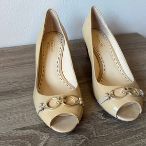 COACH "Precious" Tan Peep Toe Patent Leather Wedges Size 7
